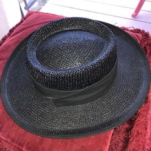 Black sun hat